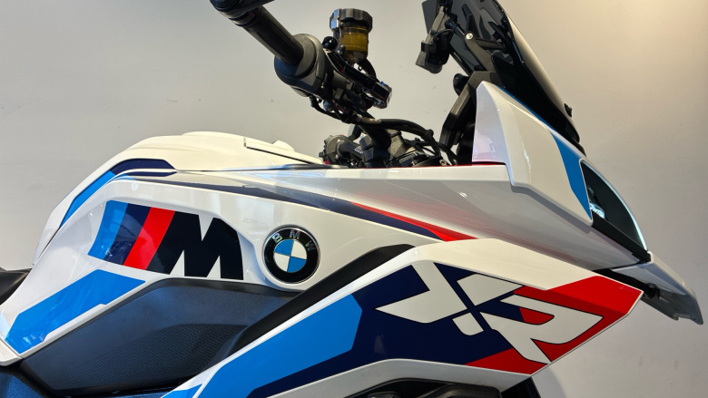 BMW M1000XR (24MY)